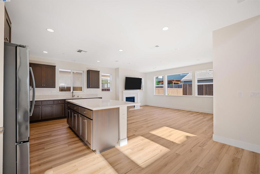 FAIRFIELD - Residential