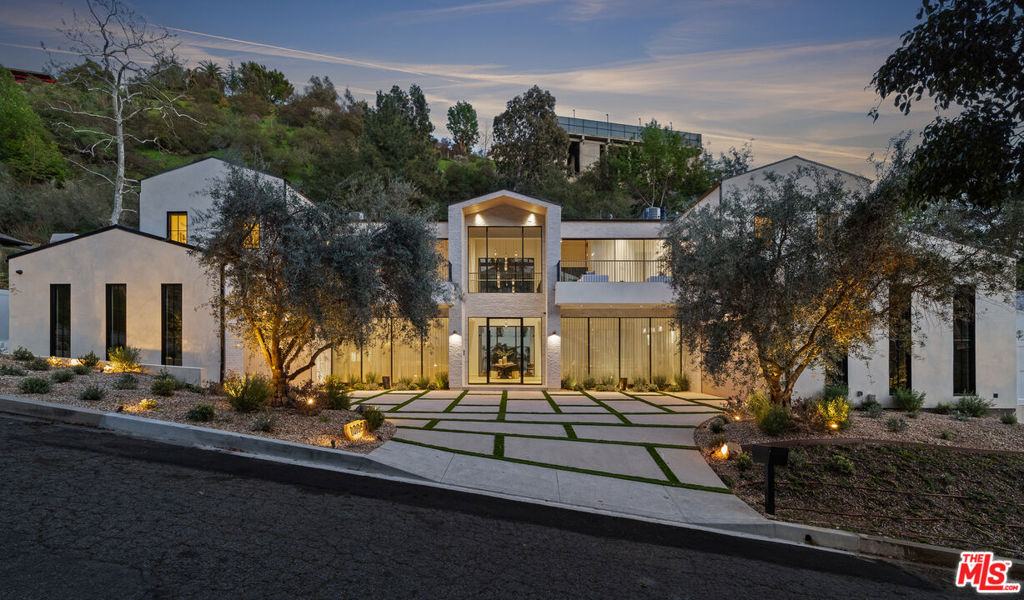 10950 Verano Road
