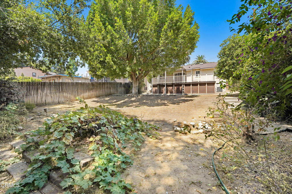 846 W Hillcrest Boulevard