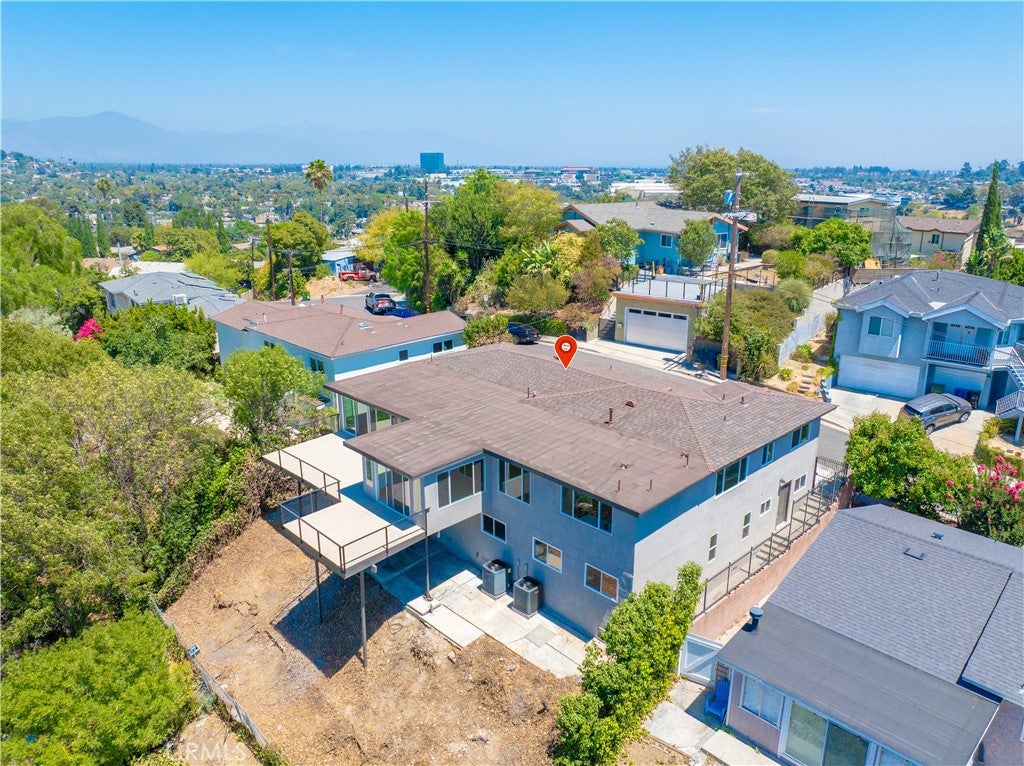 2925 Adkins