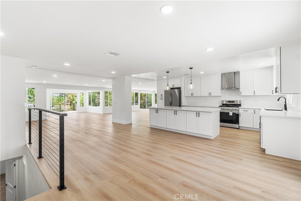 2925 Adkins