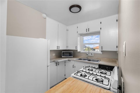 Tiny photo for 540 Avalon Street, Morro Bay, CA 93442 (MLS # SC26221065)