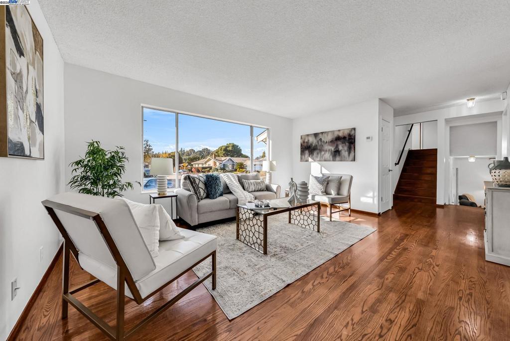 Properties 2 1933 Riverbank