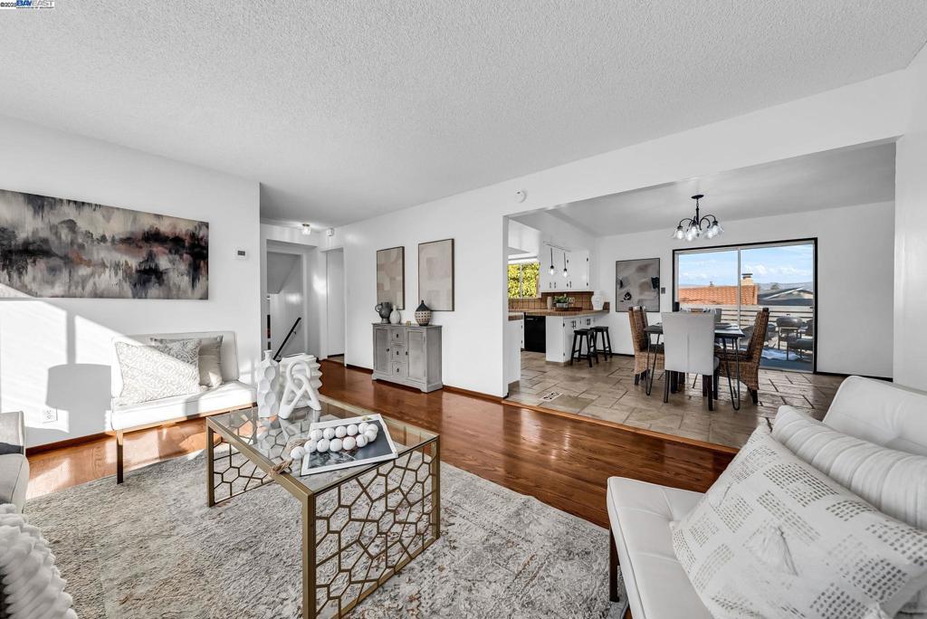 Properties 3 1933 Riverbank