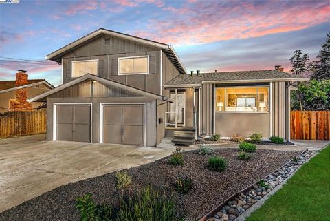 1933 Riverbank Castro Valley CA 94546