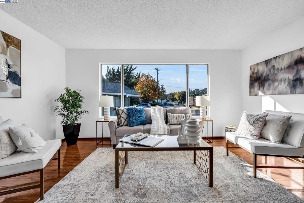 Properties 1 1933 Riverbank