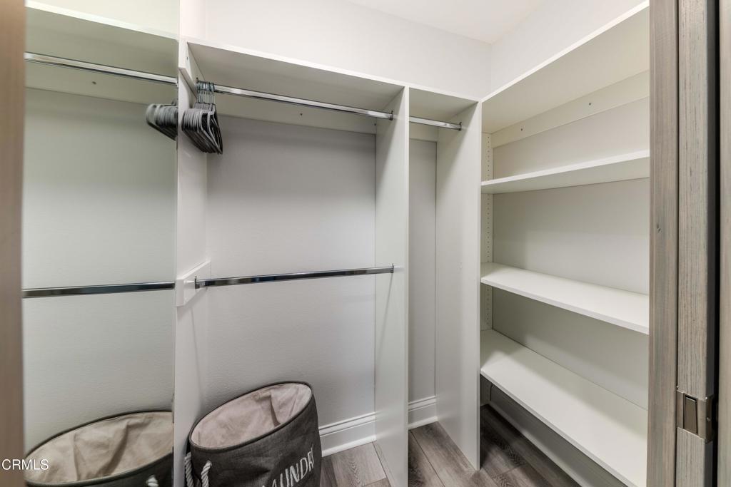 Mandalay Bay 1 - 190401 - Residential Lease