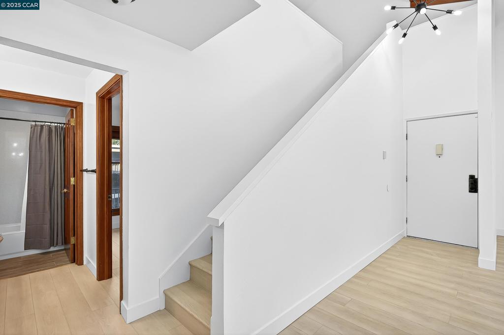 MORAGA TERRACE - Residential