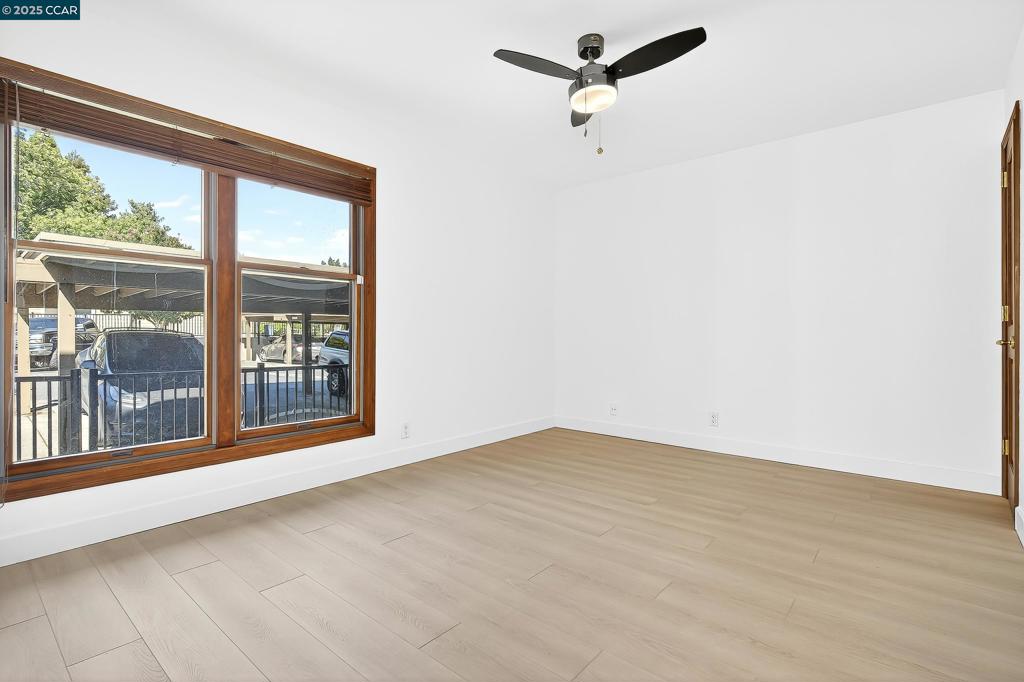 MORAGA TERRACE - Residential