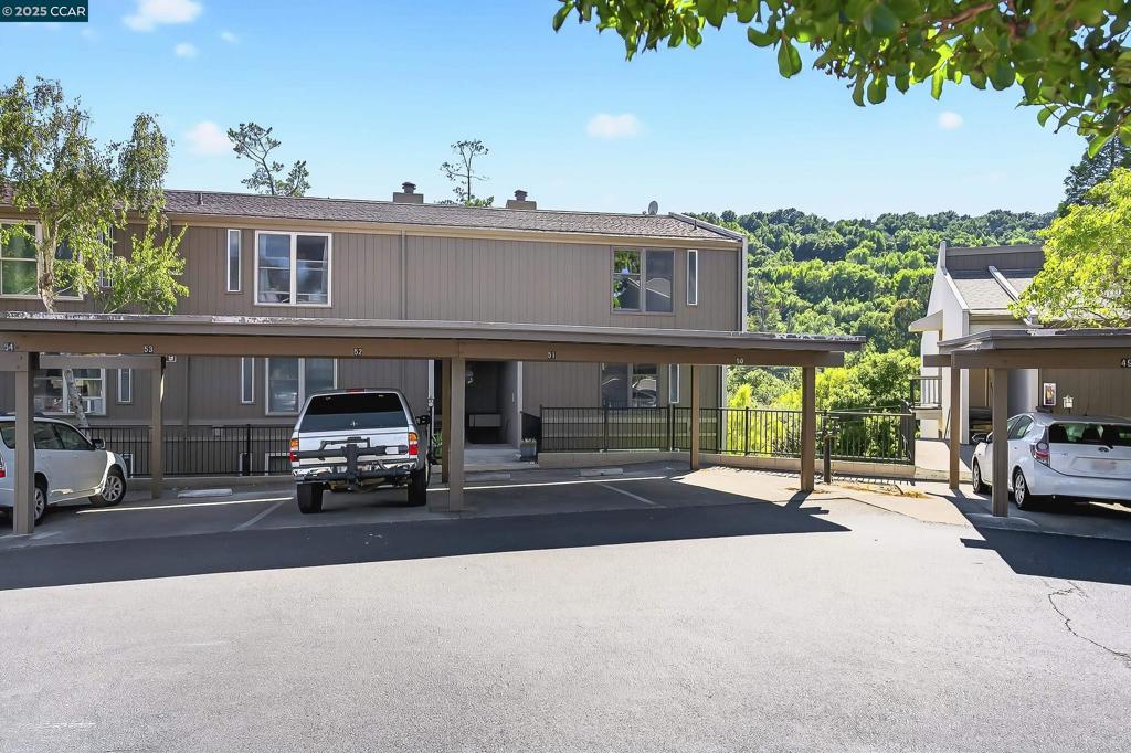 MORAGA TERRACE - Residential