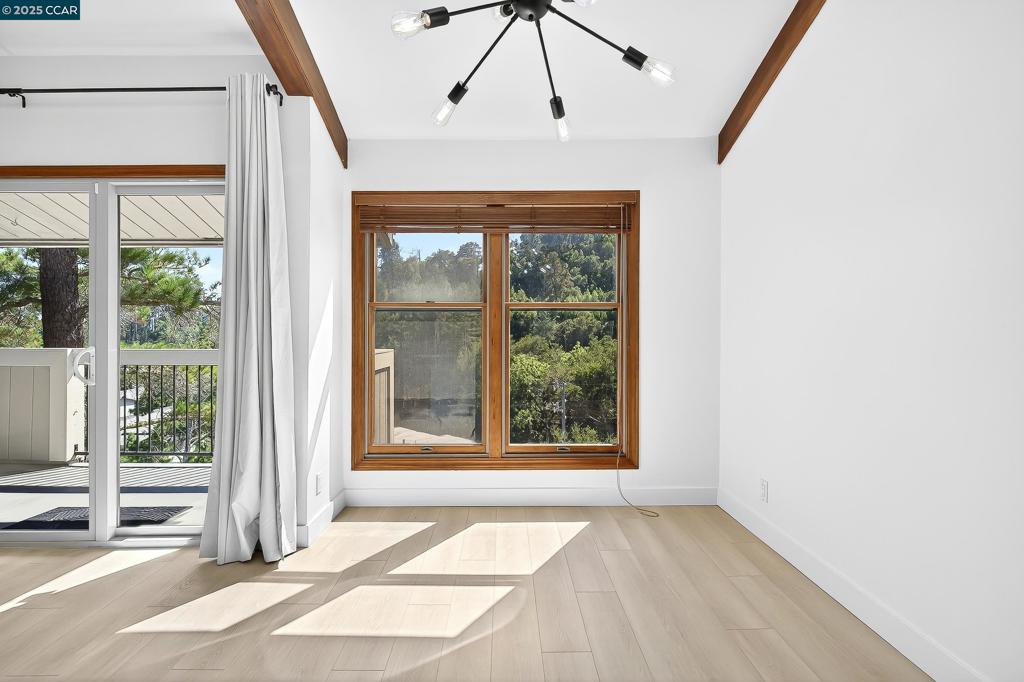 MORAGA TERRACE - Residential