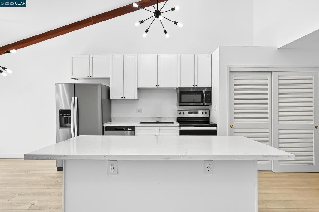 MORAGA TERRACE - Residential