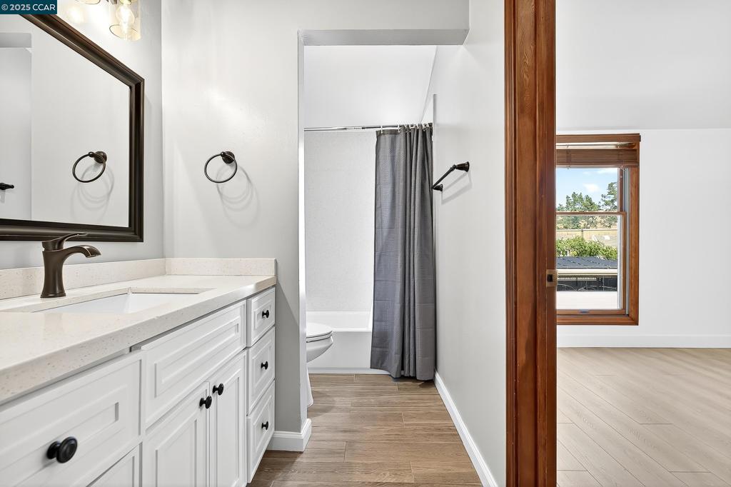 MORAGA TERRACE - Residential