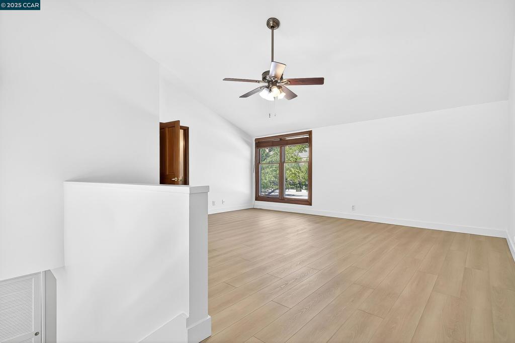 MORAGA TERRACE - Residential