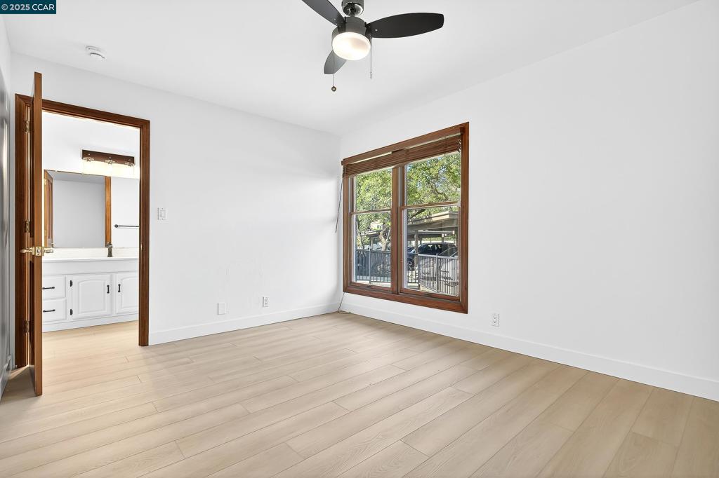MORAGA TERRACE - Residential