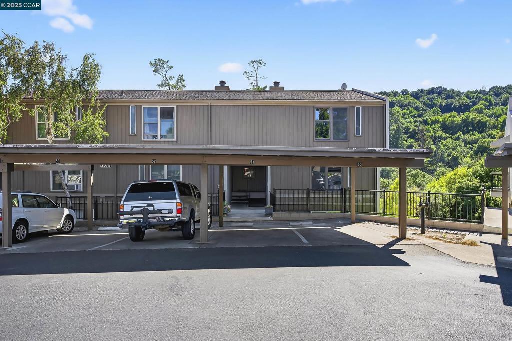 MORAGA TERRACE - Residential