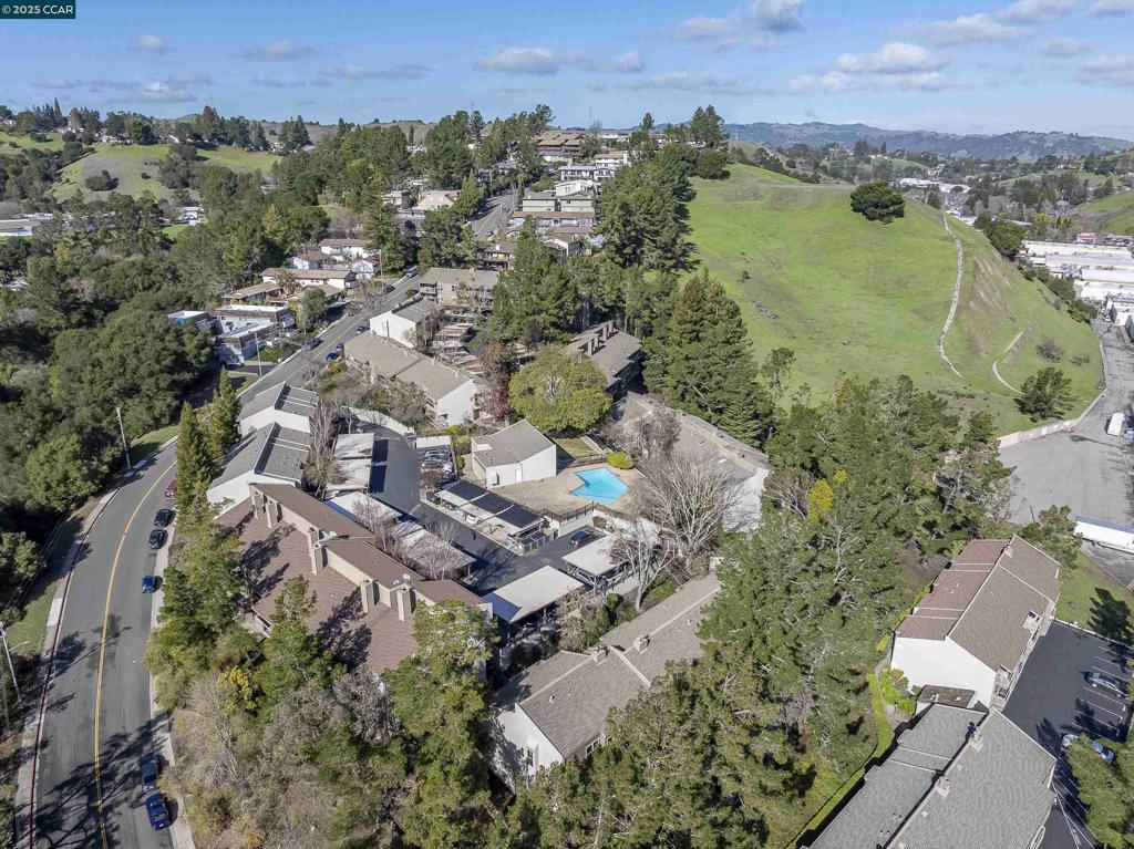 MORAGA TERRACE - Residential