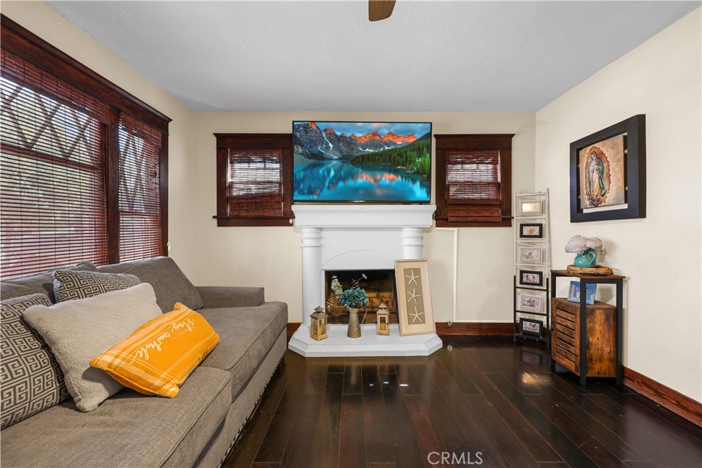 Corona - Residential