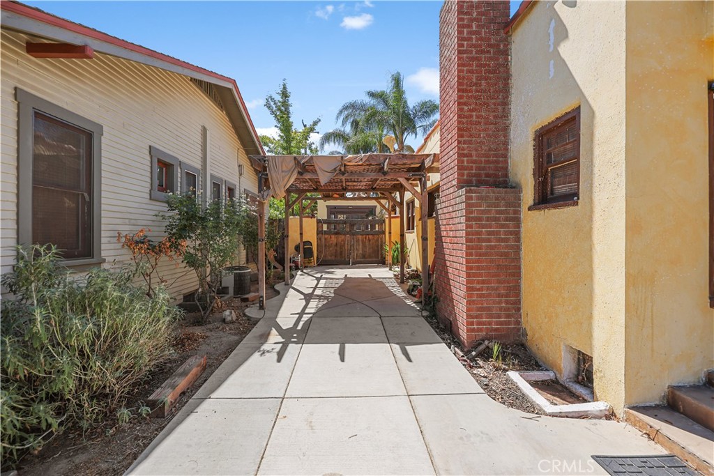 Corona - Residential