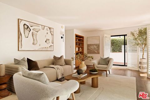 Photo of 847 17th Street #1, Santa Monica, CA 90403 (MLS # 26660239)