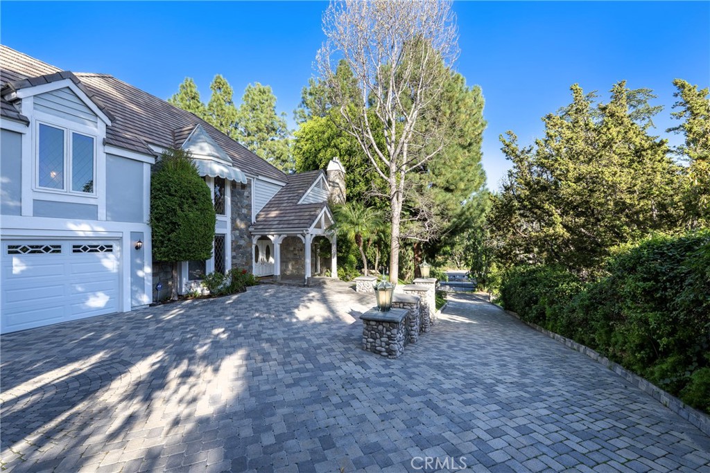 10761 Crawford Canyon