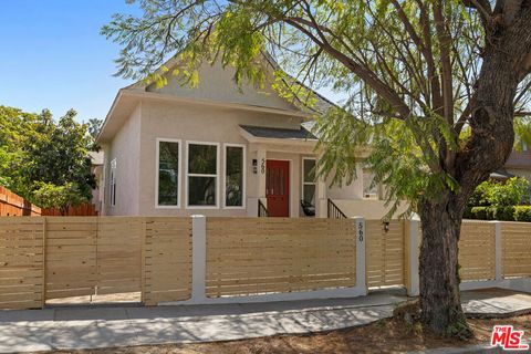 Photo of 560 N Westlake Avenue, Los Angeles, CA 90026 (MLS # 26671711)