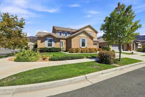Photo of 2990 Burnet DR, Escondido, CA 92027 (MLS # NDP2608056)