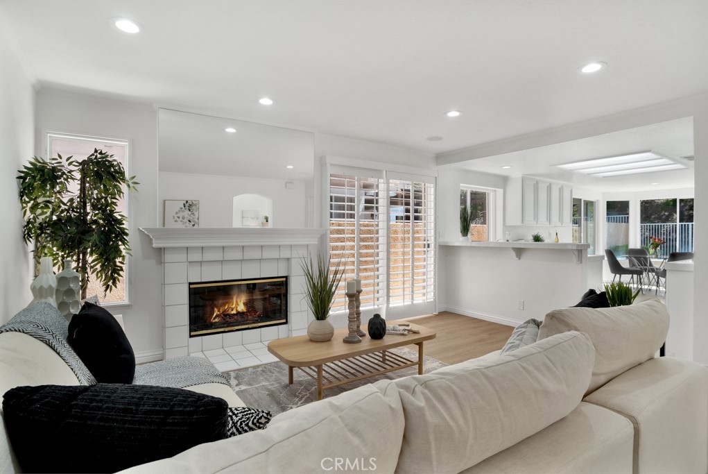 24706 Calle Altamira
