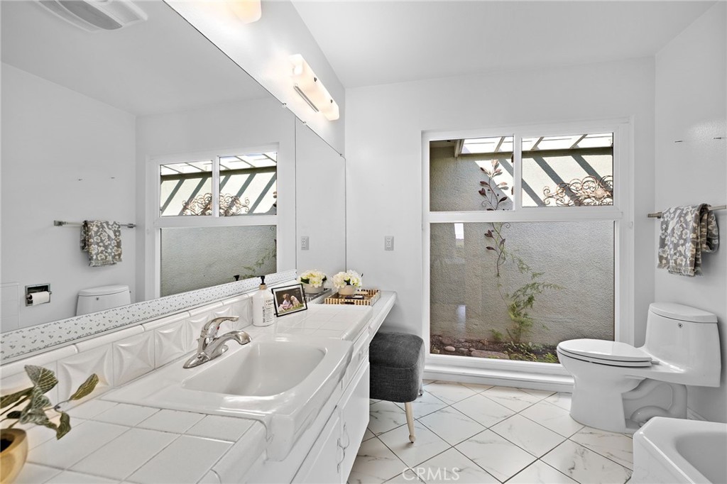 Colony Cove (CC) - Residential