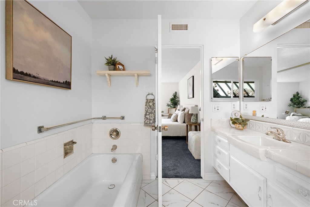 Colony Cove (CC) - Residential