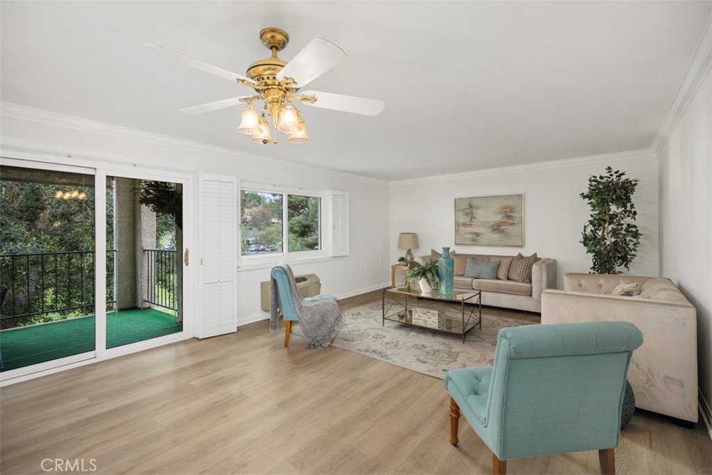 5519 Paseo Del Lago E 2H