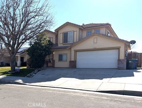 Photo of 3030 Holline Court, Lancaster, CA 93535 (MLS # SR26011886)