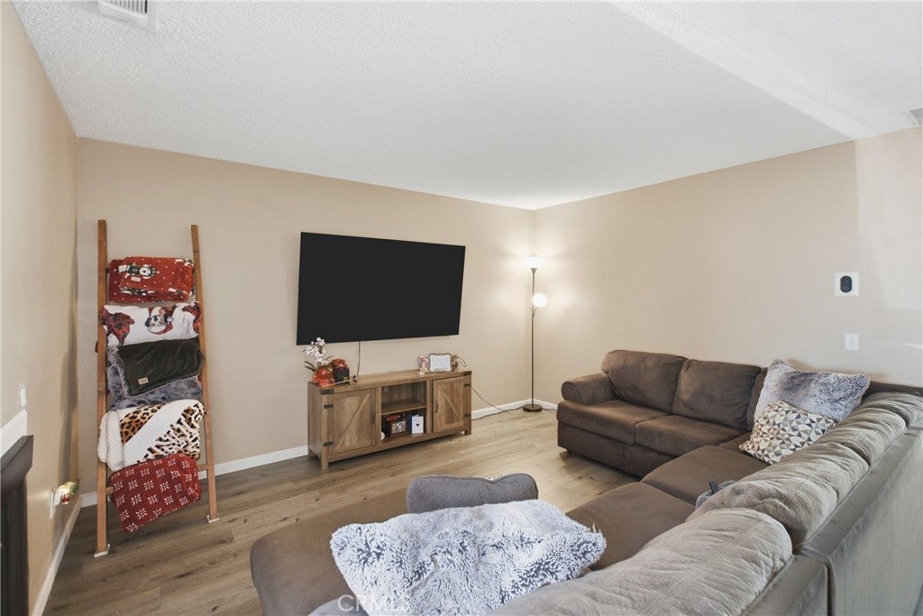 44603 La Paz Road