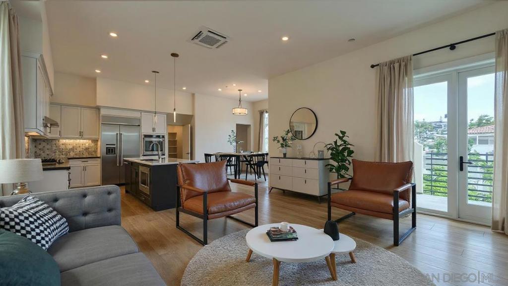3128 Cañon St 301