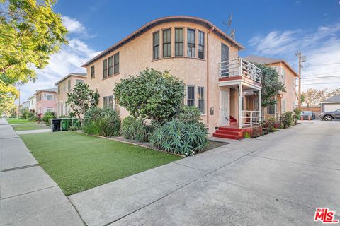 Photo of 3725 S Victoria Avenue, Los Angeles, CA 90016 (MLS # 25614805)