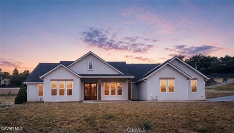 Photo of 24401 Oaktree Court, Tehachapi, CA 93561 (MLS # SR26189067)