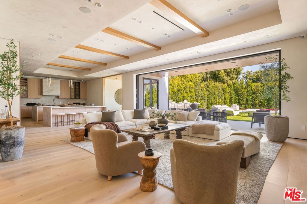 Properties 4 10386 Strathmore Drive