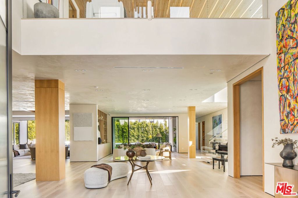 Properties 2 10386 Strathmore Drive