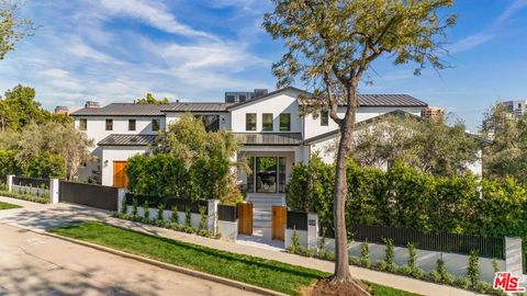 10386 Strathmore Drive Los Angeles CA 90024