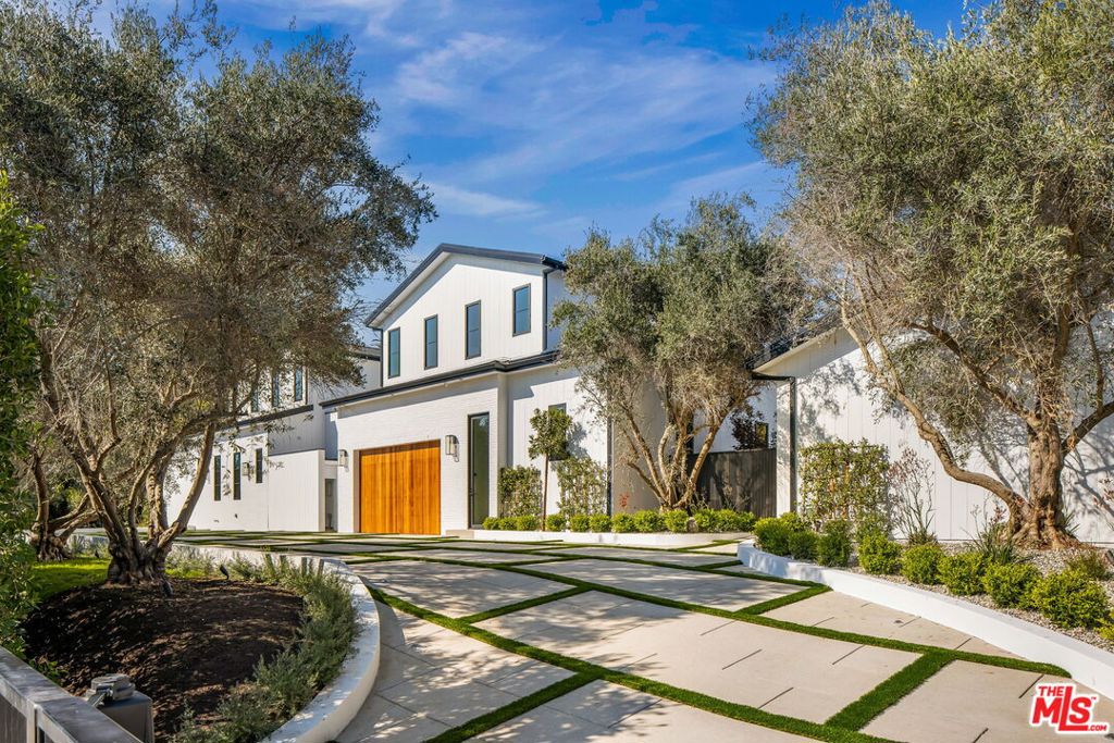 Properties 1 10386 Strathmore Drive
