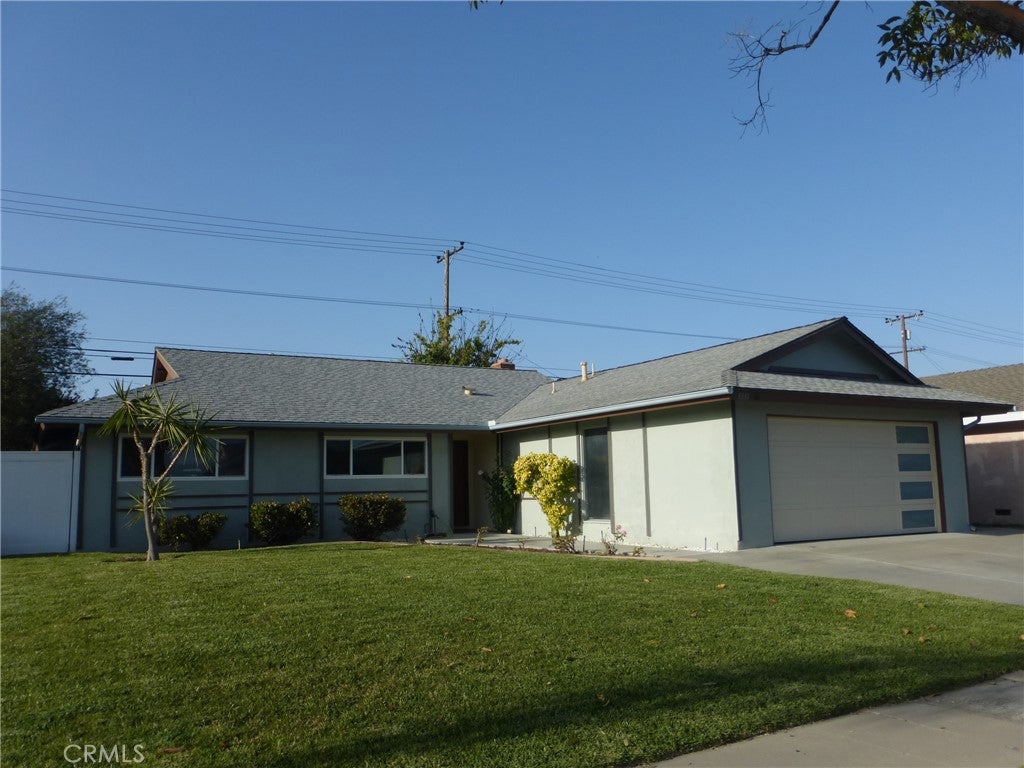 8881 Albatross Dr