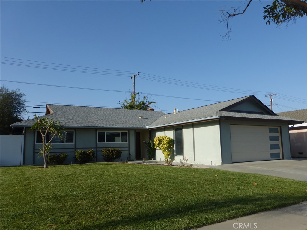 8881 Albatross Dr