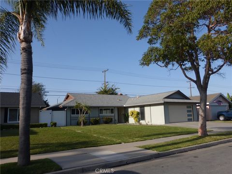 Photo of 8881 Albatross Dr Dr, Huntington Beach, CA 92646 (MLS # PW26083142)