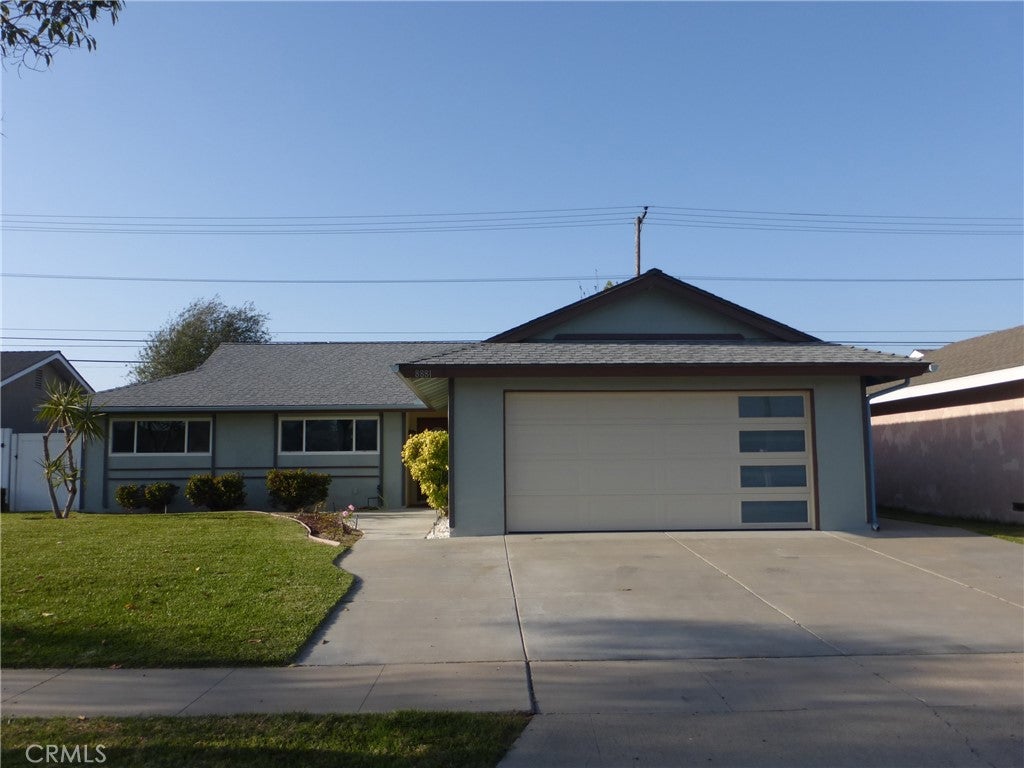 8881 Albatross Dr