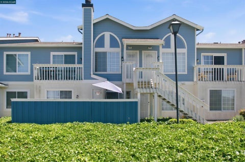 Photo of 90 Glenwood, Hercules, CA 94547 (MLS # 41138475)