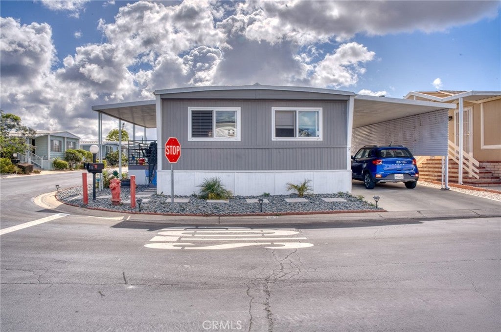 1065 Lomita 183