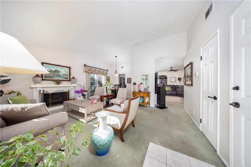 2669 Calle Bienvenido