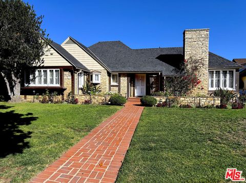 Photo of 4360 Ponca Avenue, Toluca Lake, CA 91602 (MLS # 25614387)