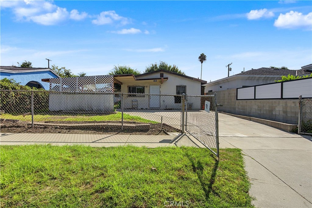 128 N Sandalwood Avenue