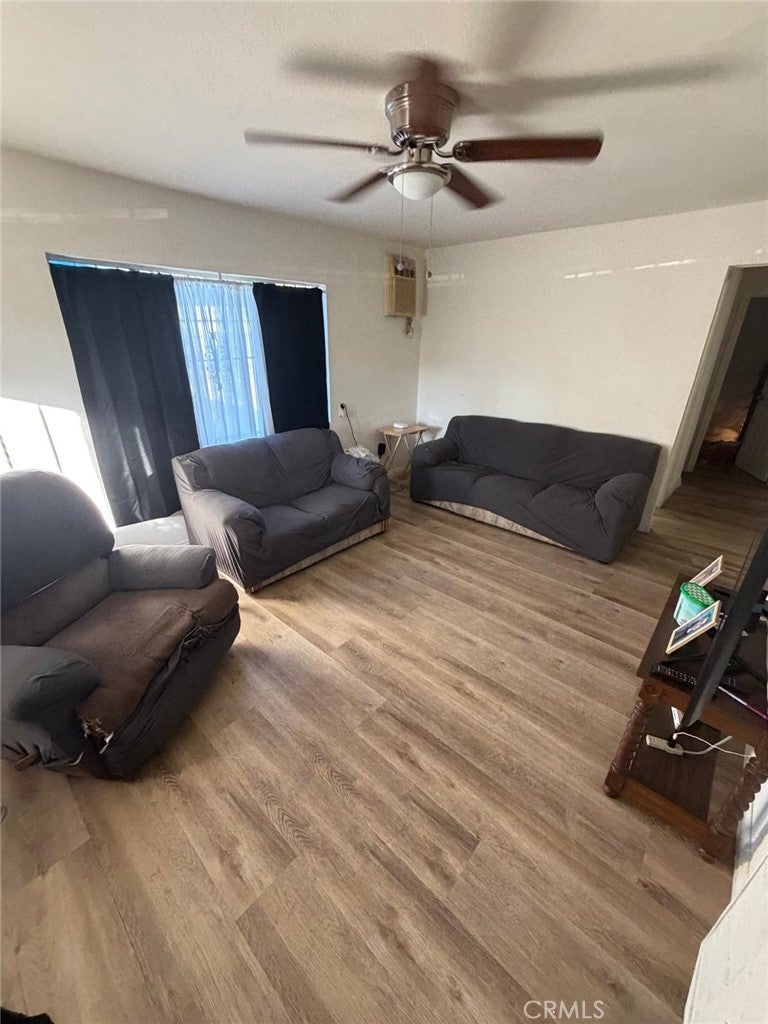 Properties 1 128 N Sandalwood Avenue